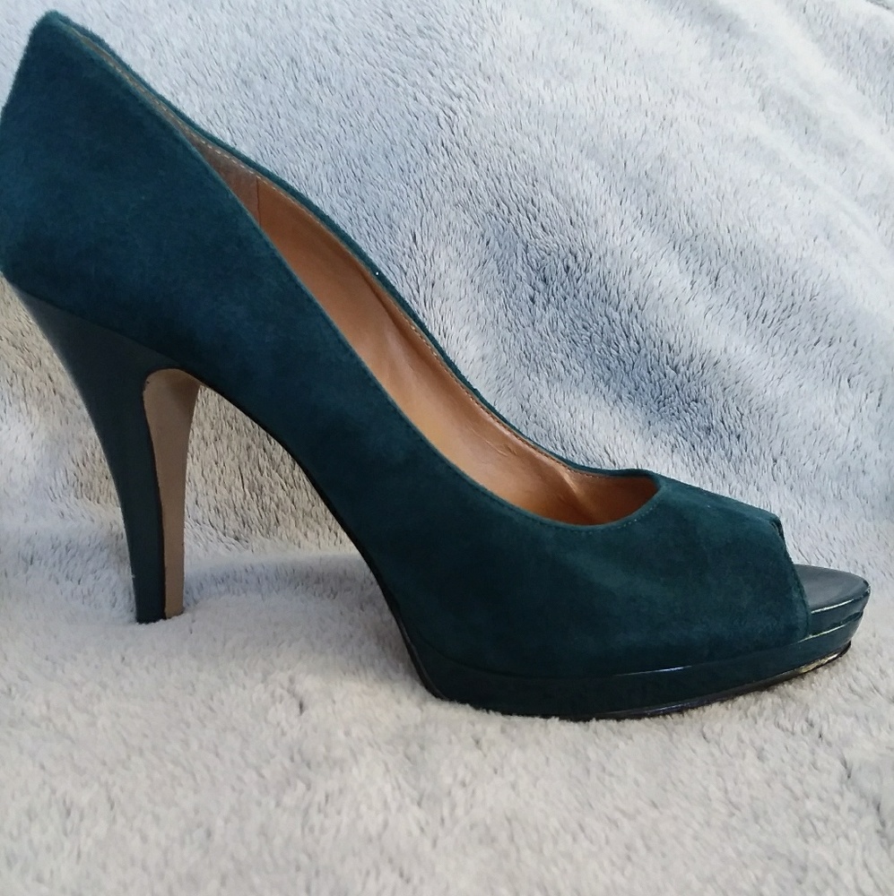 Nine West teal suede pumps